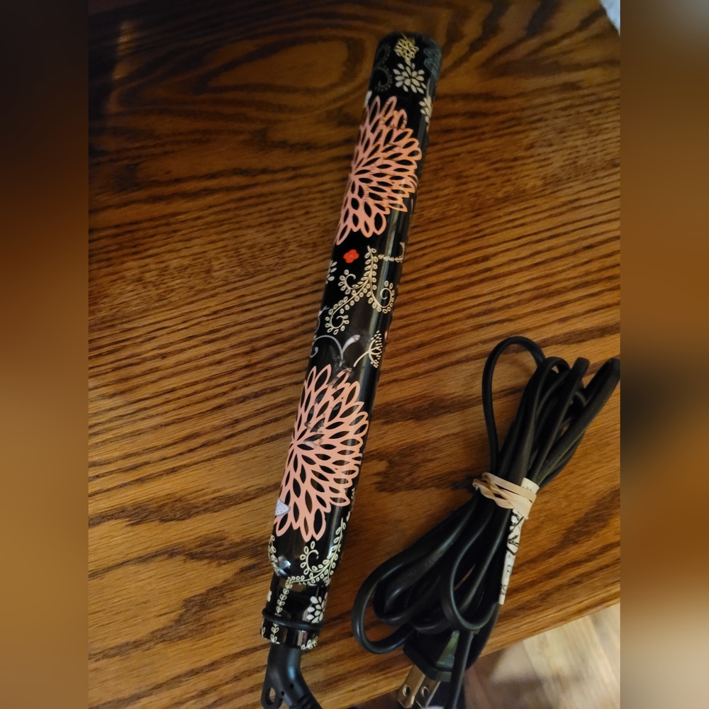 Floral Black and Pink Hair Straightener